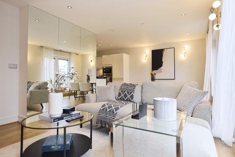 2 bedroom flat for sale, Lurline Gardens, Battersea, London, SW11