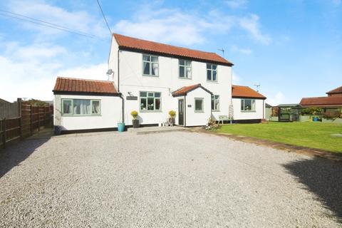 3 bedroom detached house for sale, Ferry Road, Barrow Haven, Barrow-Upon-Humber, DN19 7EX