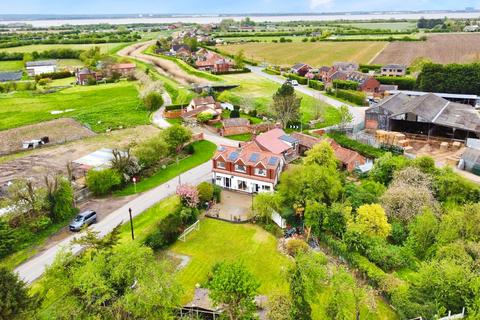 4 bedroom semi-detached house for sale, Ferry Road, Barrow Haven,  Lincolnshire, DN19 7EY