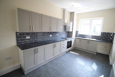 3 bedroom terraced house to rent, Gloucester Avenue, Blackpool FY1