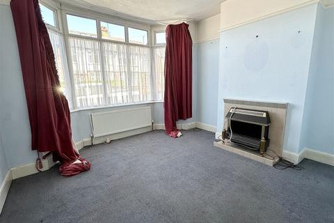 3 bedroom end of terrace house for sale, Broadway East, Northampton NN3