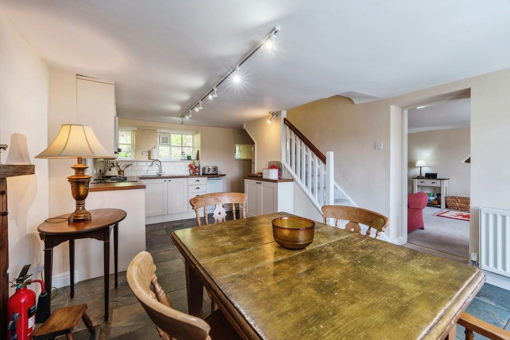 Kitchen/ Dining Room