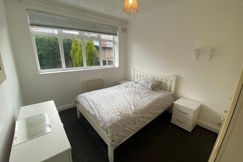 2 bedroom semi-detached bungalow for sale, 20 Keswick Avenue, Cahdderton