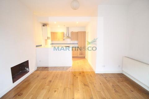 1 bedroom ground floor flat to rent, Ebury Road, Carrington