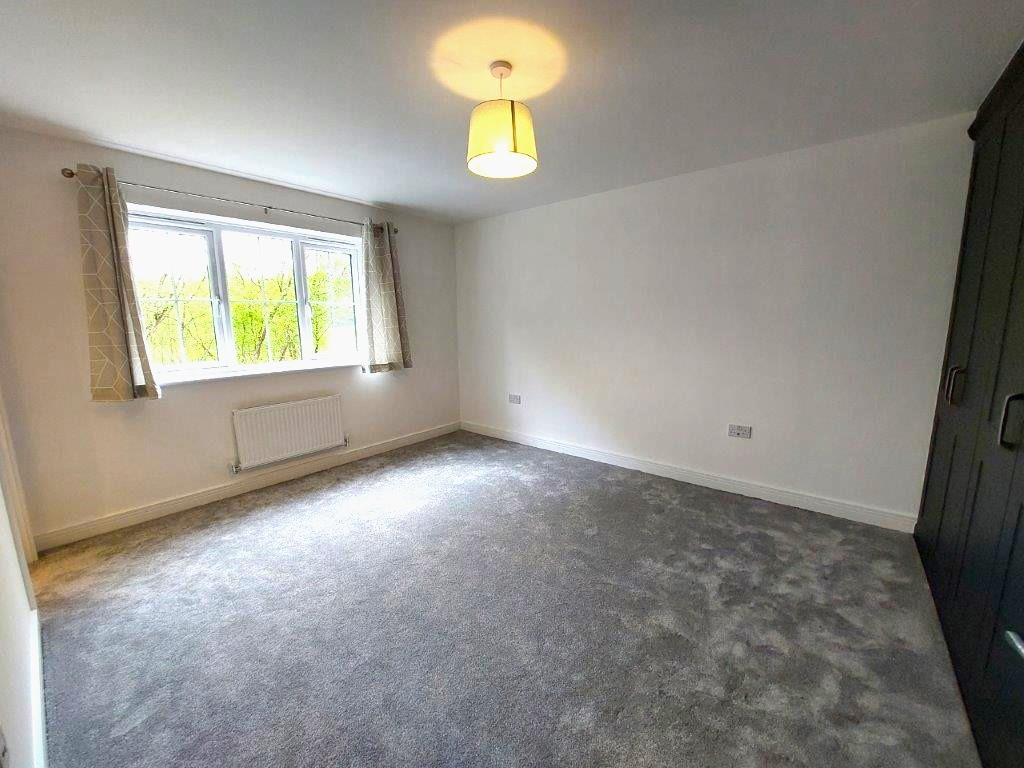 Main Bedroom with Wardrobes