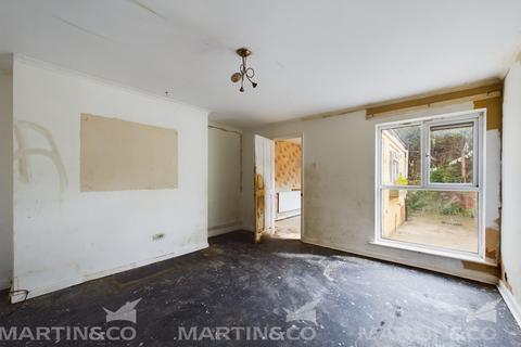 117 The Crescent, Dunscroft, Doncaster, DN7 4ES
