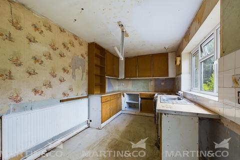 117 The Crescent, Dunscroft, Doncaster, DN7 4ES