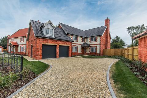 5 bedroom detached house for sale, Attractive New Home in Mattishall