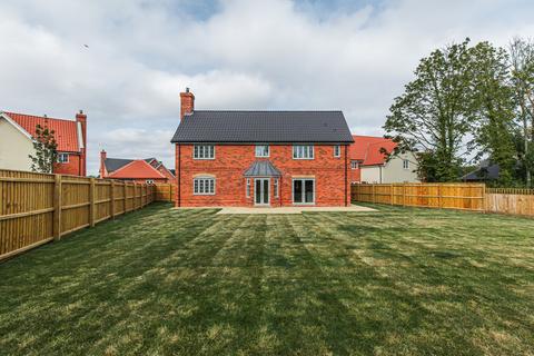 5 bedroom detached house for sale, Attractive New Home in Mattishall