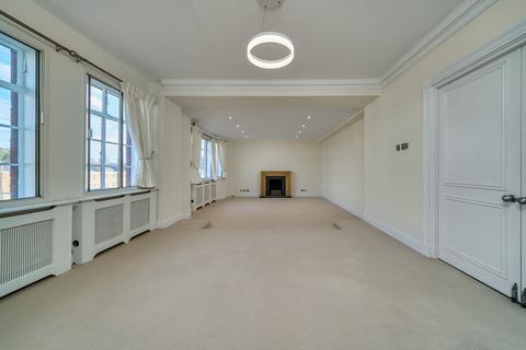 3 bedroom apartment to rent, Sloane Street, Knightsbridge SW1X