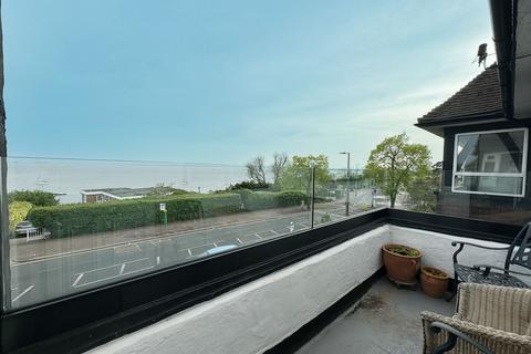 4 bedroom apartment for sale, Grand Parade, Leigh-on-Sea SS9