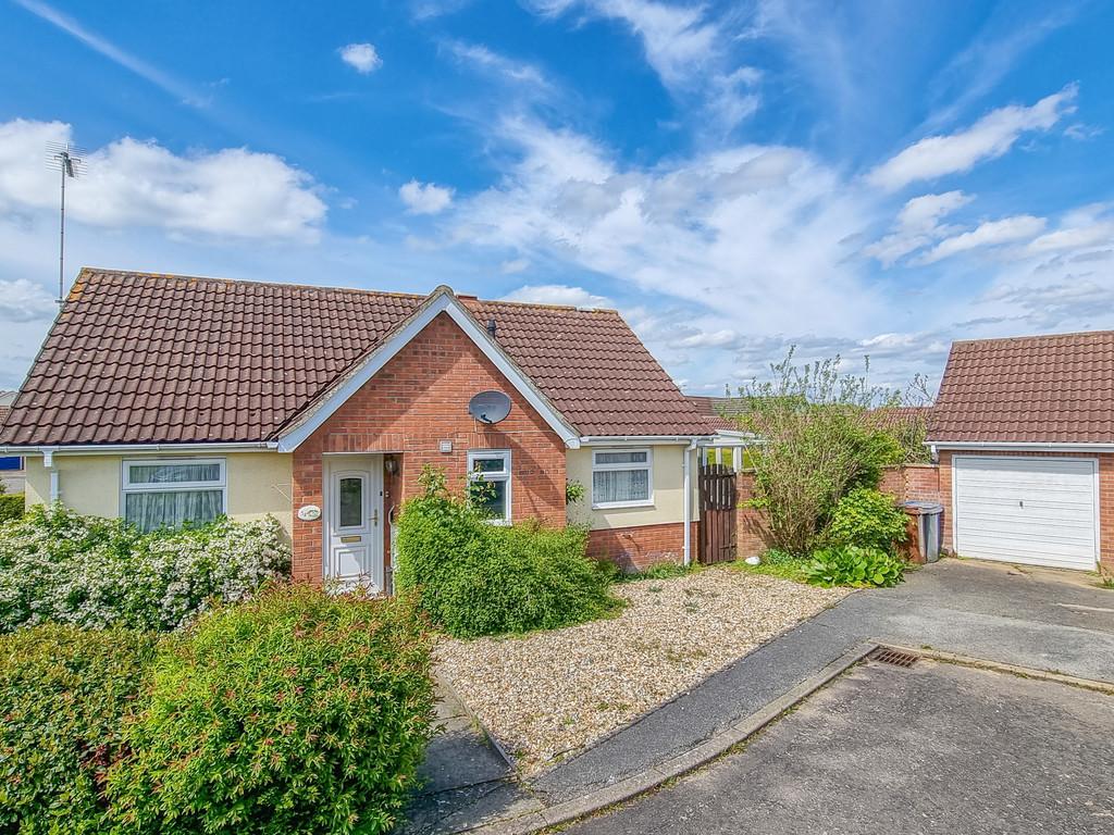 Horsham Close, Haverhill 2 bed semidetached bungalow for sale £270,000