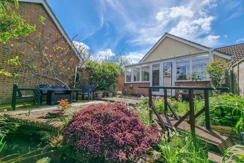 2 bedroom semi-detached bungalow for sale, Horsham Close, Haverhill