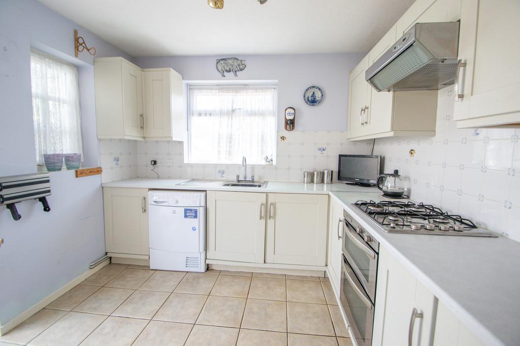 Horsham Close, Haverhill 2 bed semidetached bungalow for sale £270,000