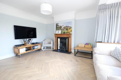 390 Court Road, Orpington, BR6 9BX
