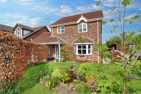 4 bedroom detached house for sale, Pippin Close, Louth LN11 9FF