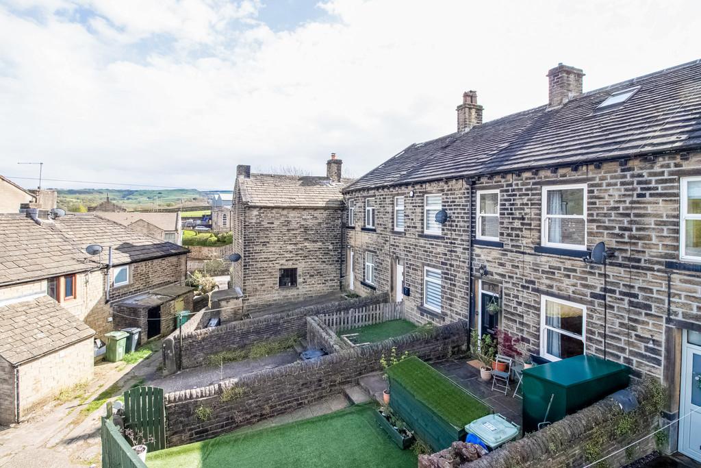Lee Terrace, Scholes, Holmfirth 3 bed terraced house for sale £210,000
