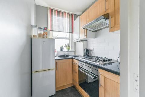 3 bedroom flat for sale, 18 Langdale Road, Thornton Heath, Surrey, CR7 7PP