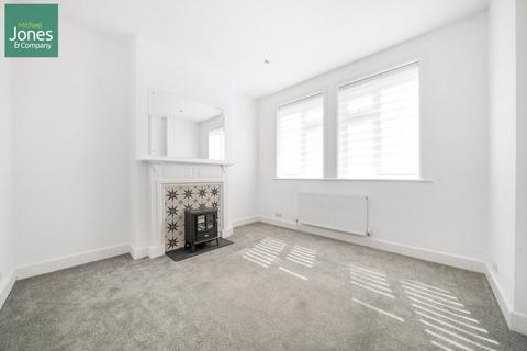 1 bedroom flat to rent, Broomfield Avenue, Worthing, West Sussex, BN14