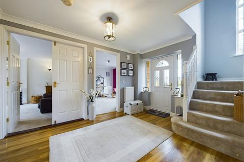 11 Oakover Close, Uttoxeter, ST14 8XZ