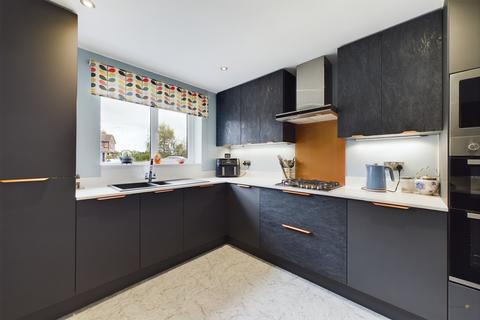 9 Mallens Croft, Bramshall, Uttoxeter, ST14 5NG