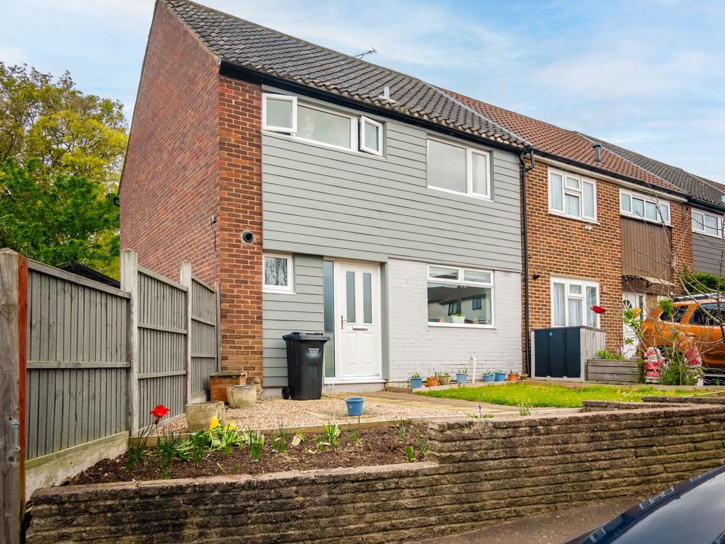 Billericay, Billericay CM11 3 bed semidetached house for sale £375,000