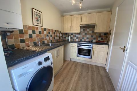 2 bedroom terraced house to rent, Winster Avenue, Solihull B93