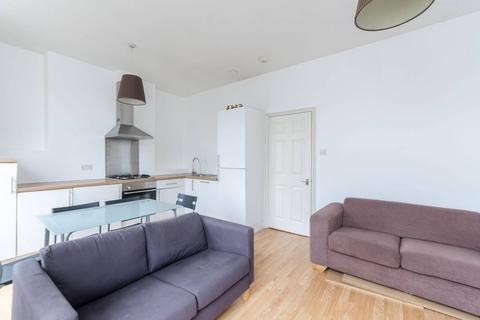 1 bedroom flat for sale, Lavender Hill, Battersea, London, SW11
