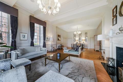 3 bedroom flat for sale, Roehampton House, Vitali Close, London