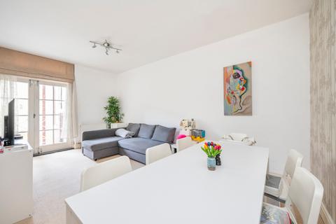 2 bedroom flat for sale, Circus Lodge, Circus Road, St John's Wood, London