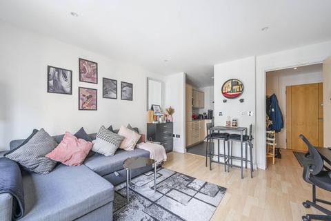 1 bedroom flat for sale, WESTGATE APARTMENTS, Canning Town, London, E16