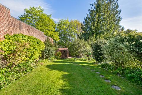 103 Elder Close, Winchester, SO22 4LL