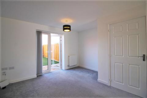 2 bedroom terraced house to rent, Buzzard Way, Exeter EX5
