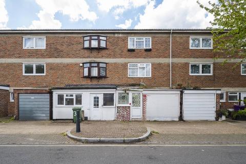 6 bedroom terraced house to rent, Bancroft Road, Mile End, London, E1