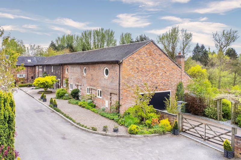 Rose Lea, 8 Bridgemere Mews, Dingle Lane, Bridgemere 4 bed barn