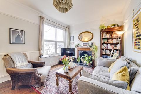 1 bedroom apartment for sale, Ferme Park Road, Crouch End N8