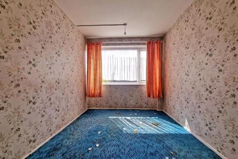 8 Orlando Close, Walsall, WS1 3DT