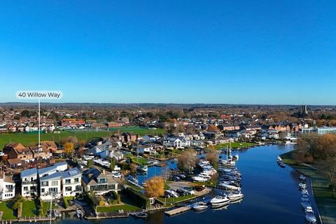 undefined, Willlow Way, Christchurch Town Centre, BH23