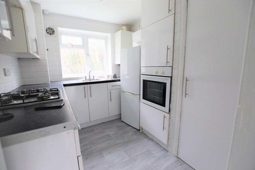Apartment in Hayes - View 2