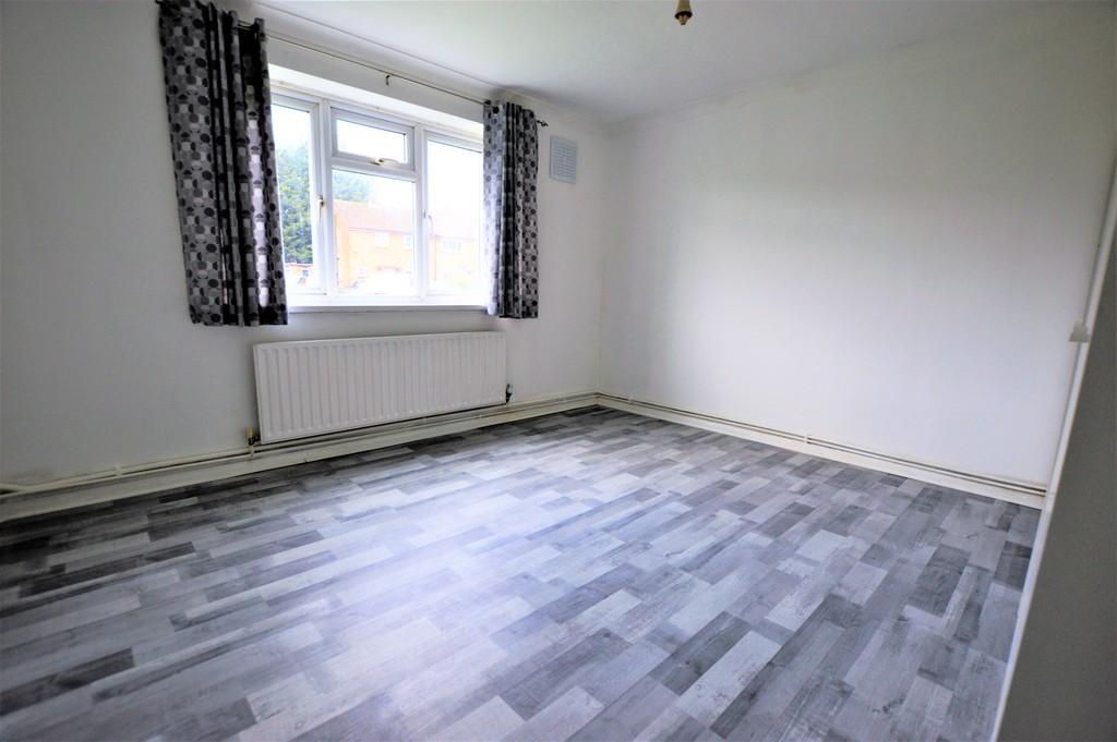 Apartment in Hayes - View 3