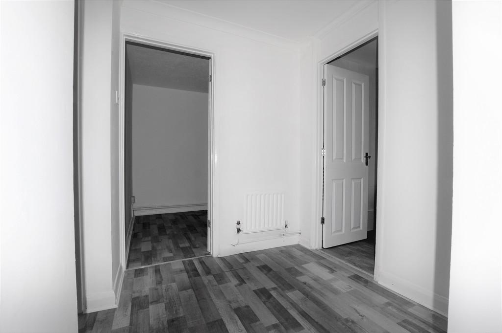 Apartment in Hayes - View 4