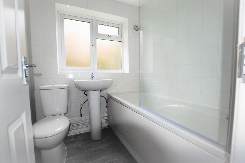Apartment in Hayes - View 5