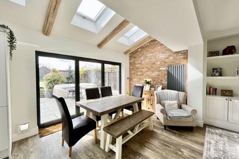 24 Martin Dene, Bexleyheath, DA6 8NA
