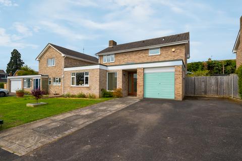 4 bedroom detached house for sale, Haines Park