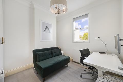 2 bedroom flat for sale, Old Brompton Road, London