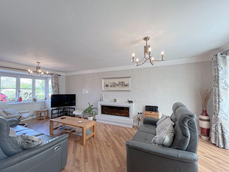 Cheshire Close, Burntwood, WS7 9QX 4 bed detached house for sale £500,000
