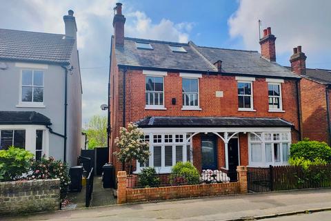25 Allnutts Road, Epping, CM16 7BE
