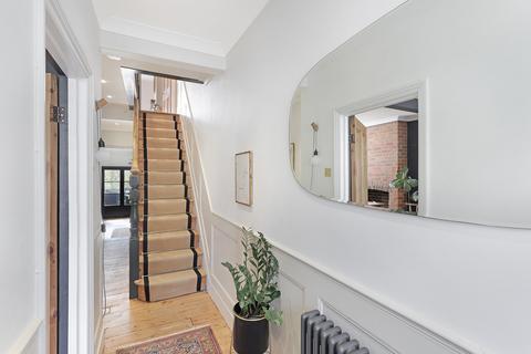 25 Allnutts Road, Epping, CM16 7BE
