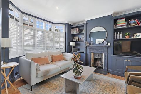25 Allnutts Road, Epping, CM16 7BE