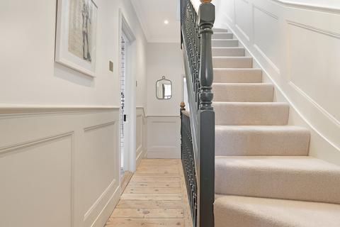25 Allnutts Road, Epping, CM16 7BE